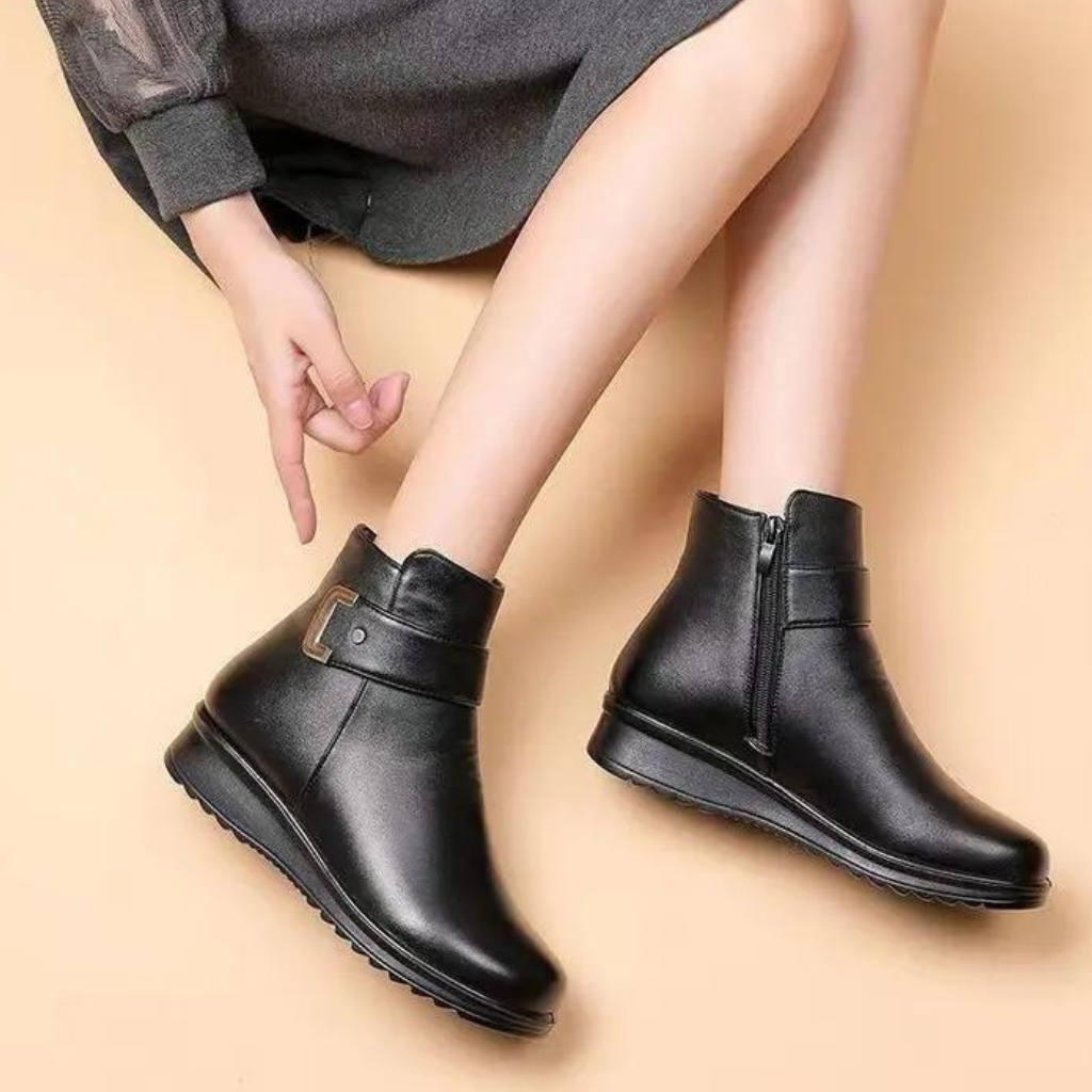 Viena – Women's Comfort Boots - Black - 38