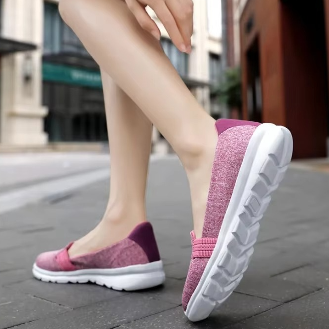 Charm – Comfort Sneakers - Black - 42