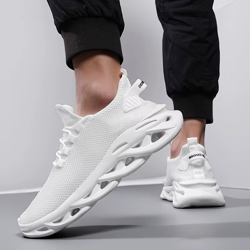 Future – Comfort Sneakers - White - 43