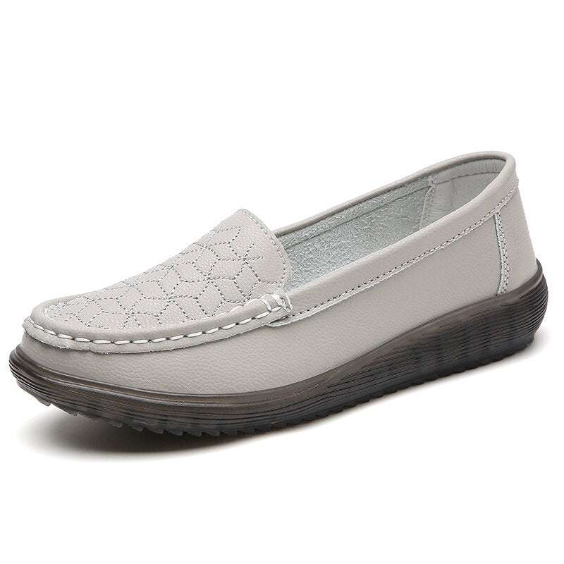 Mocassim Feminino SerenityWalk Confortável e Versátil