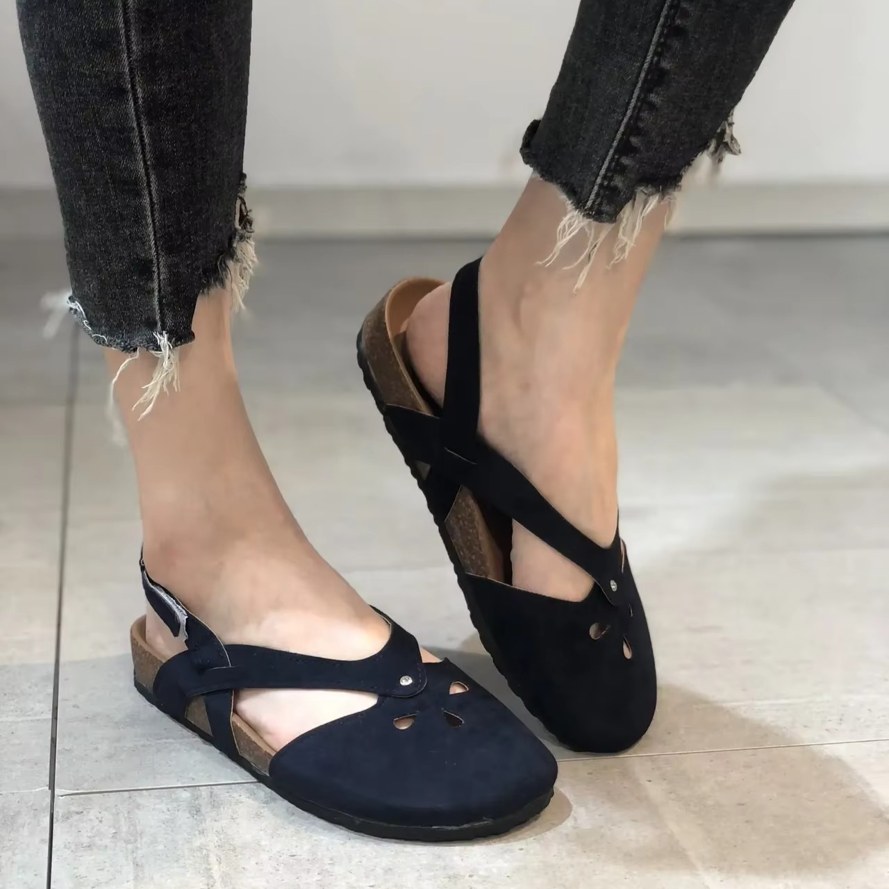 Iza – Women's Comfort Sandals - Gray - 37