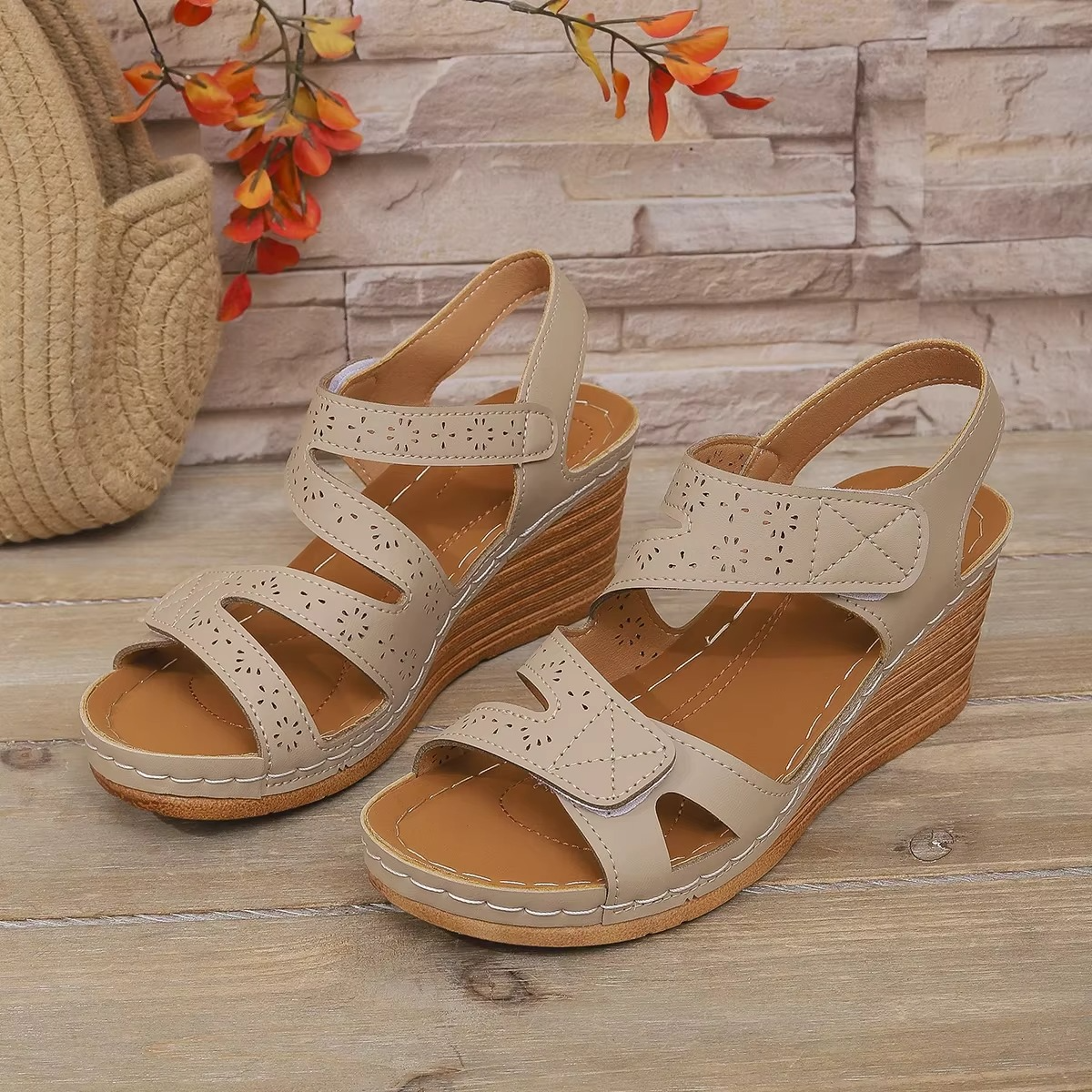 Auria – Women's Comfort Sandals - Black - 36