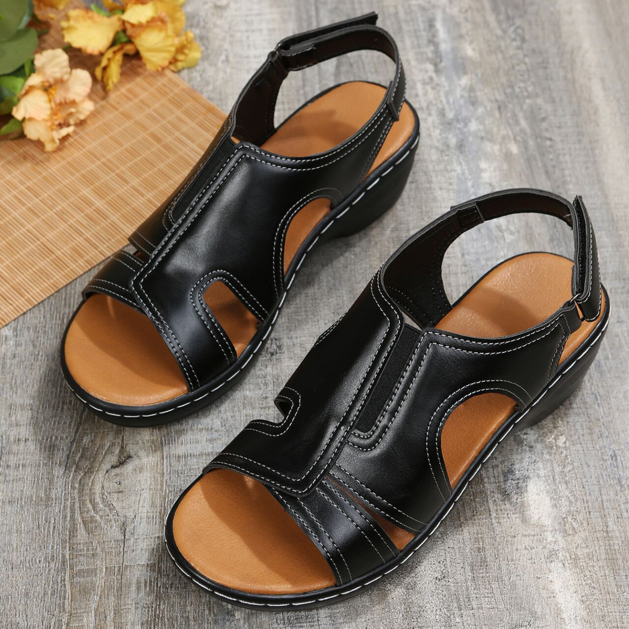 Vennus – Women's Comfort Sandals - Black - 36
