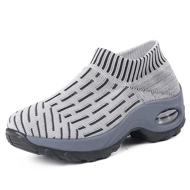 AirBoost – Comfort Sneakers - Black/White - 36