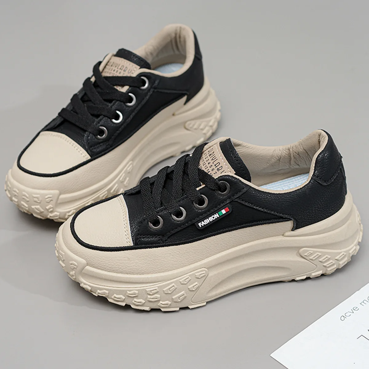 Tênis Feminino Confort Flex Leve e Estiloso