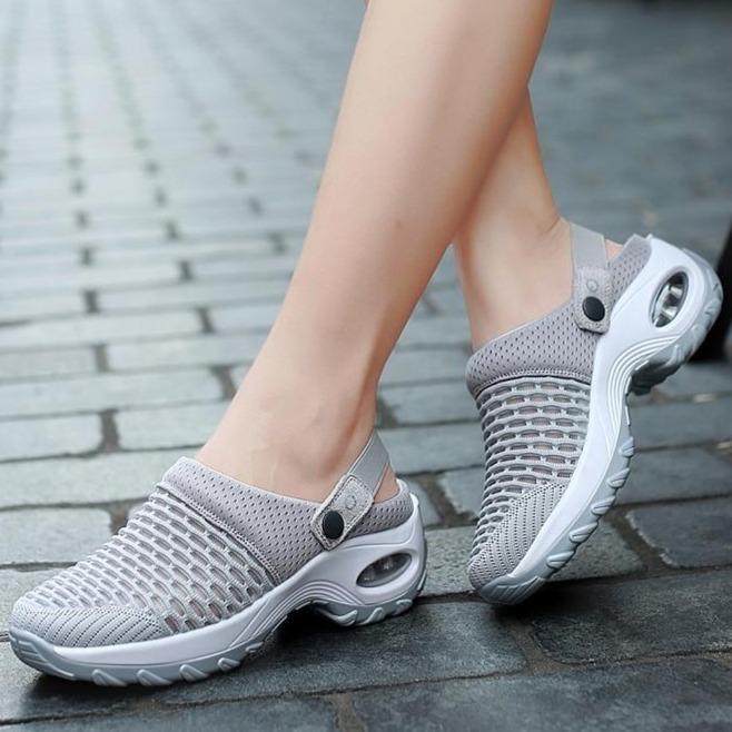 Comfort Sandals – Women's Max Comfort Sandals - Gray - 36