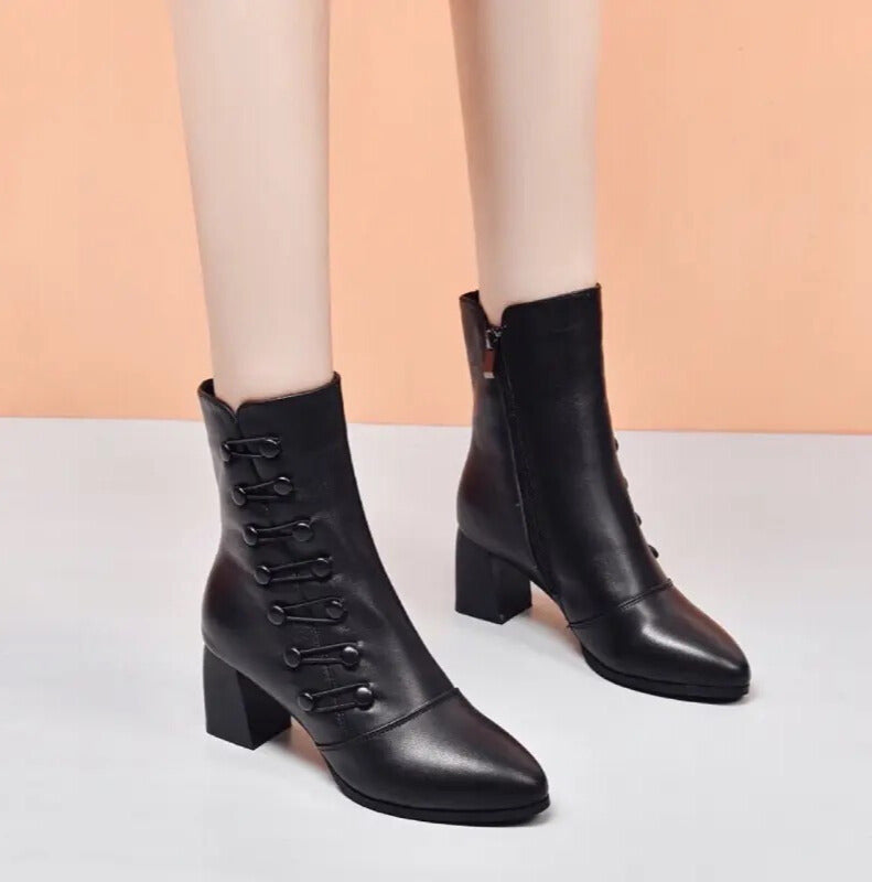 Italian – Women's Comfort Boots - Black - 38