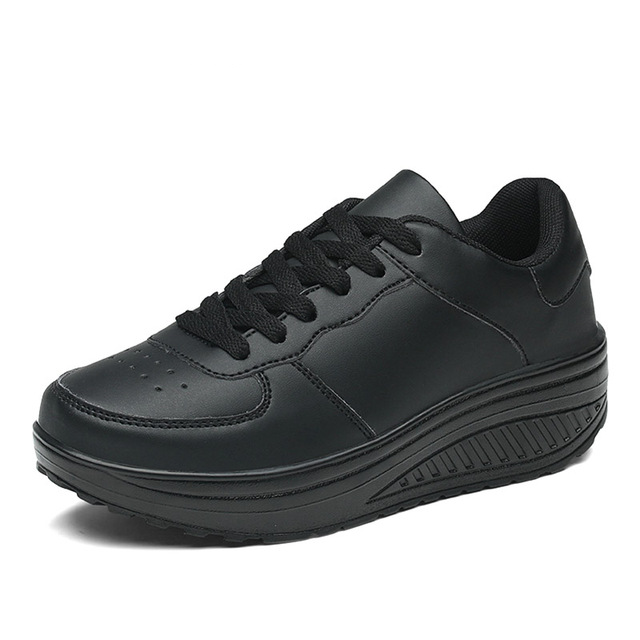 Comfort Line – Comfort Sneakers - Black/White - 36