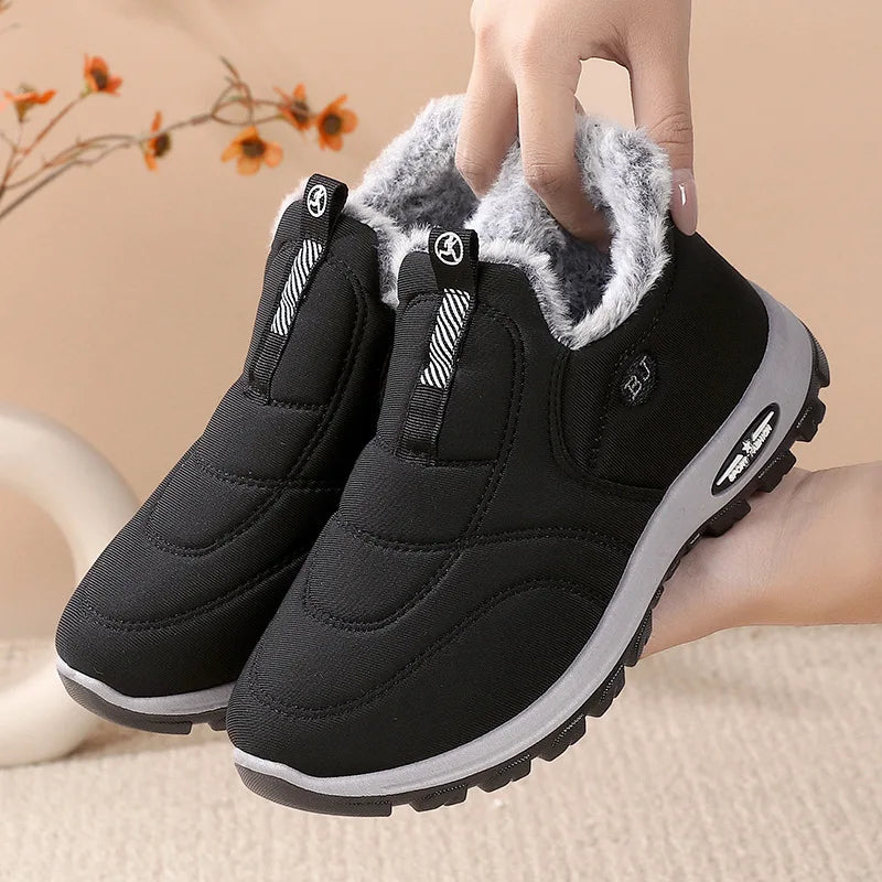 Bota Feminina Nevinna Ideal para o Dia a Dia
