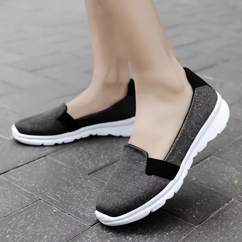Charm – Comfort Sneakers - Black - 40