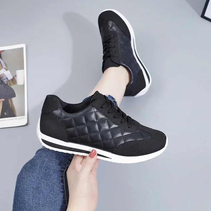Urban – Women's Comfort Sneakers - Black - 36