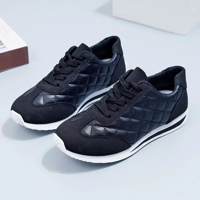 Urban – Women's Comfort Sneakers - Black - 38