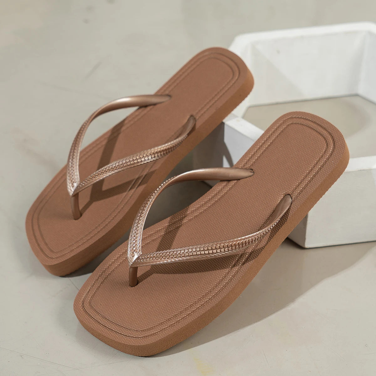 Chinelo Feminino Moderna Leve e Versátil