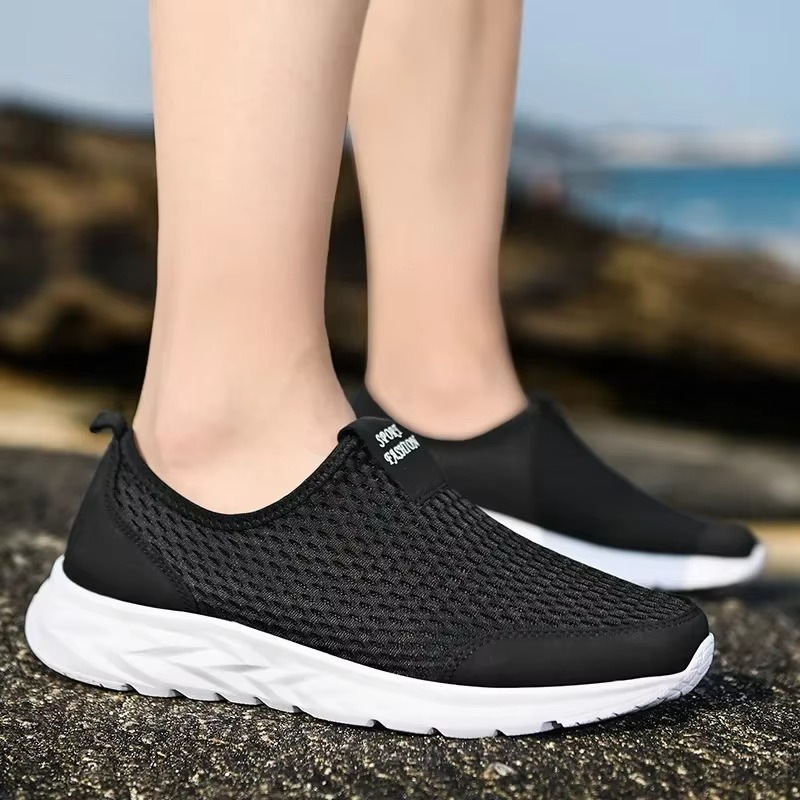 Hyper Comfort – Comfort Sneakers - Black/White - 36