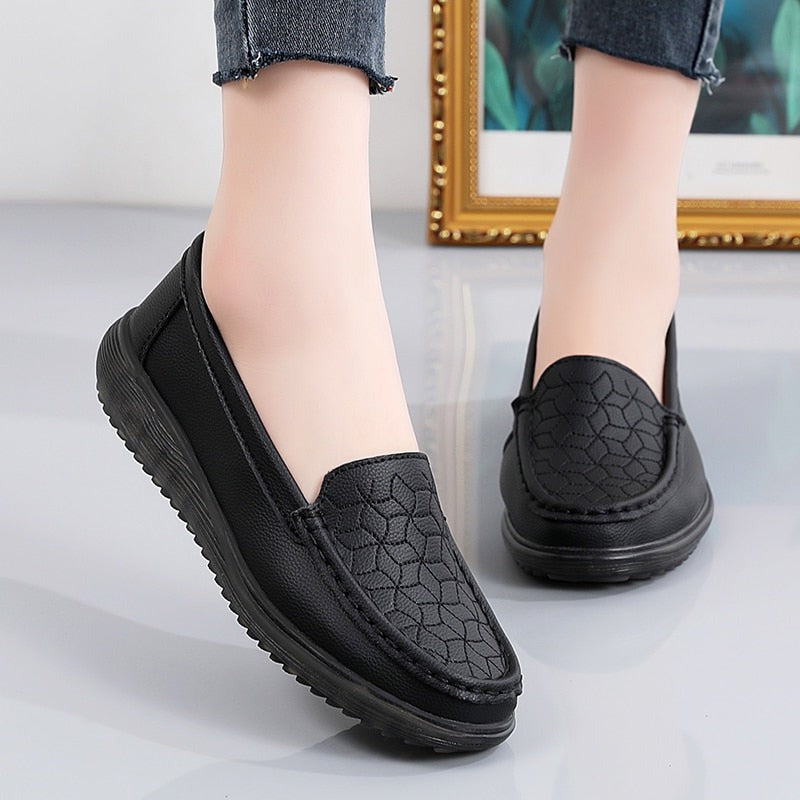 SerenityWalk – Women's Comfort Loafers - Black - 36