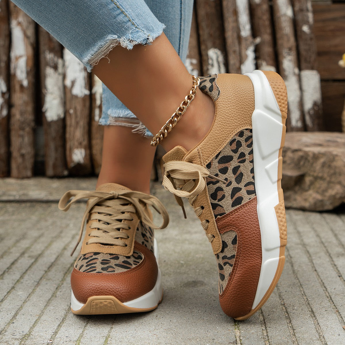 Safari – Women's Comfort Sneakers - Leopard Print - 39
