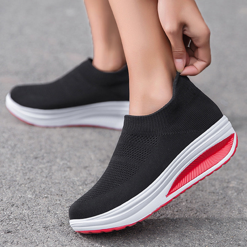 VaduzPro – Women's Comfort Sneakers - Black/Red - 36
