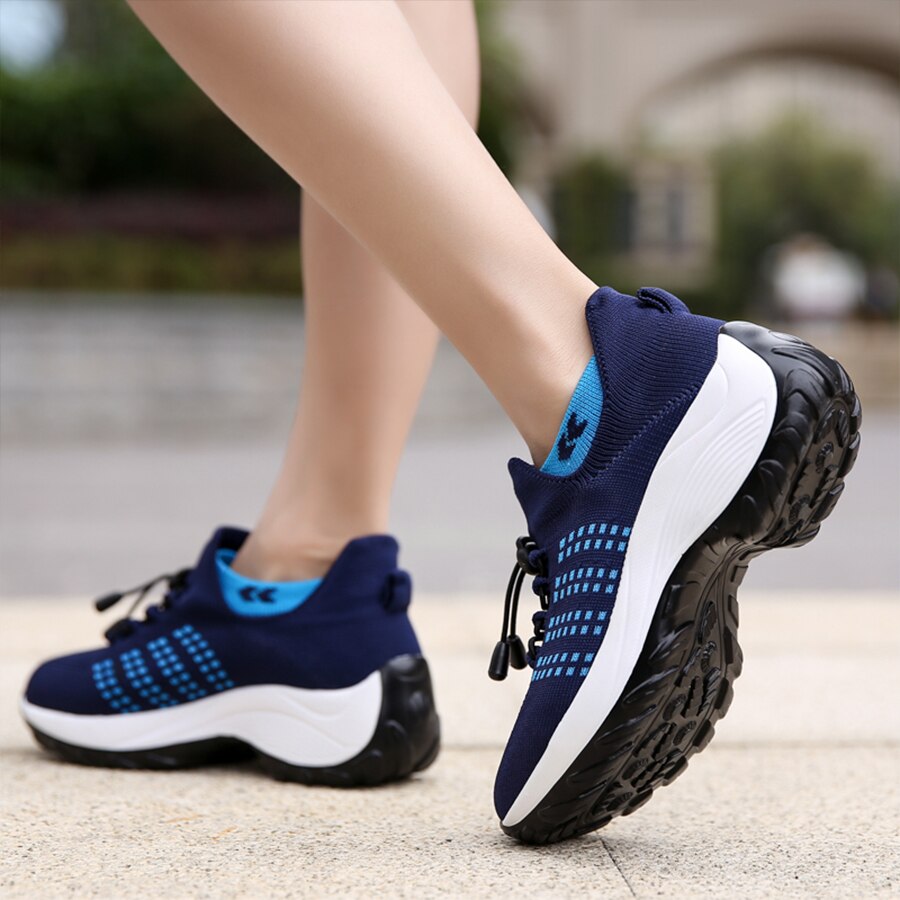 Run Comfort – Women's Comfort Sneakers - Black/Purple - 38