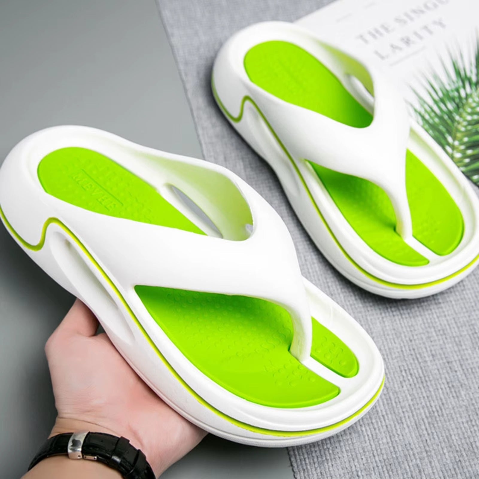 Vitale – Women's Comfort Flip-Flops - Black/Green - 40