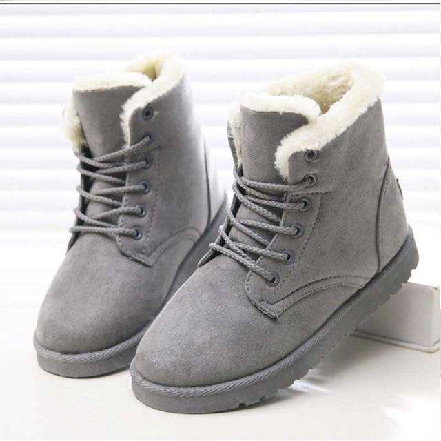 Bota Feminina LondonLuxe Macio e Confortável
